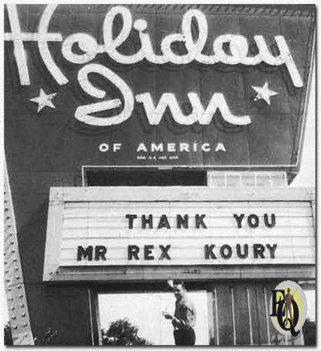 TEXAS HOSPITALITY. Rex marvels at this example of closely-knit Fort Worth civic mindedness. The Inn manager was obviously in the Koury audience the preceding evening. (Stufoto, 1972) Note: After a concert September 25th, 1972 in the Fort Worth Theatre.