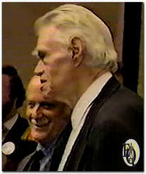 TV's "The Honeymooners " - "The Bensonhurst Bomber" Harvey the Bully and his friend Pipsqueak George (Leslie Barrett) reunited for the first time at the Honeymooners fan club convention at C.W. Post College on Long Island, May 20th, 1984. Click on the picture to see a clip from the convention...